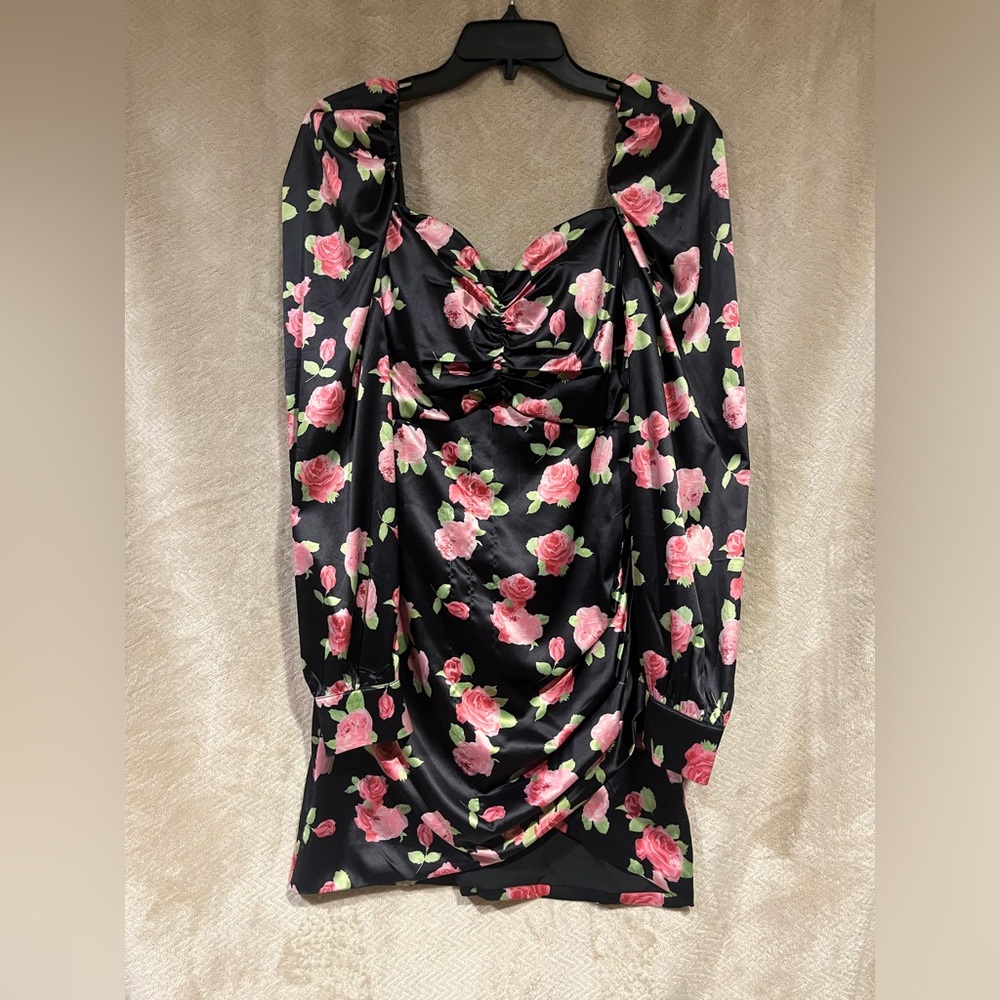 Patterned long-sleeve cocktail dress